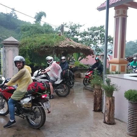 Thac Ba Family Homestay Ho To Экстерьер фото